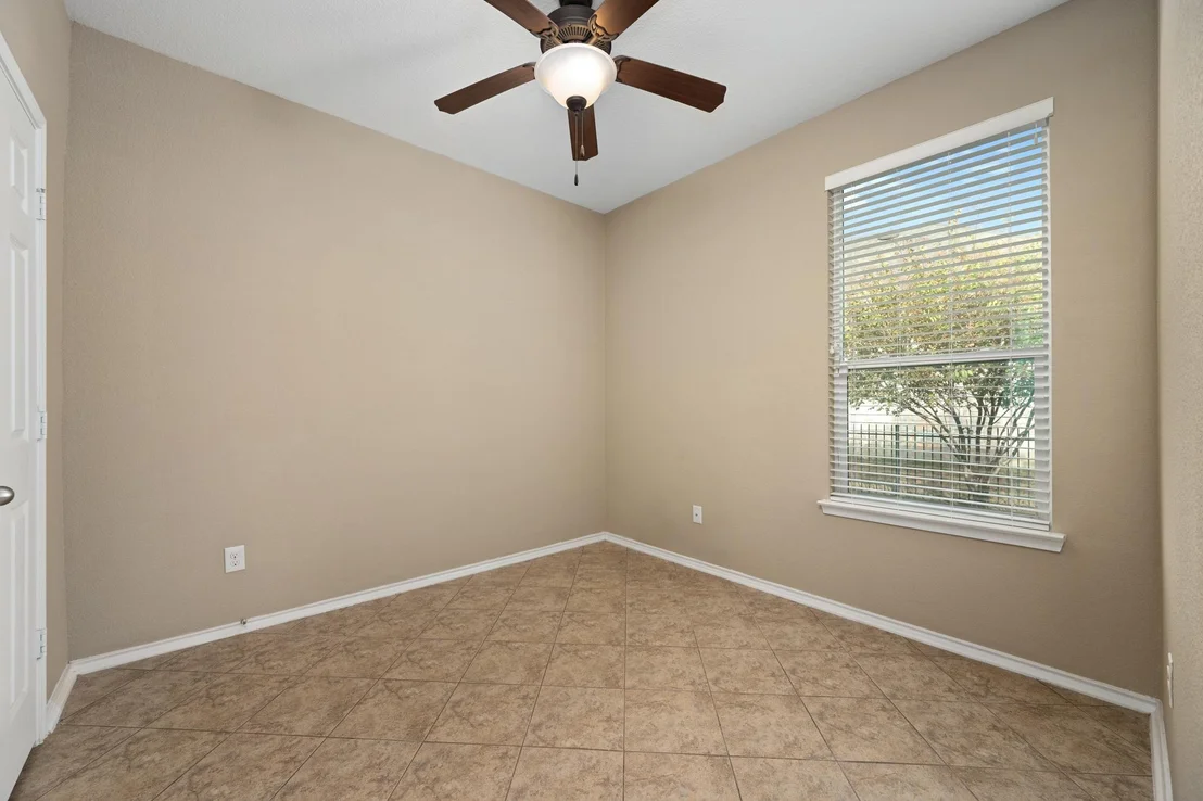 Photo of 31424 Kingsway RD