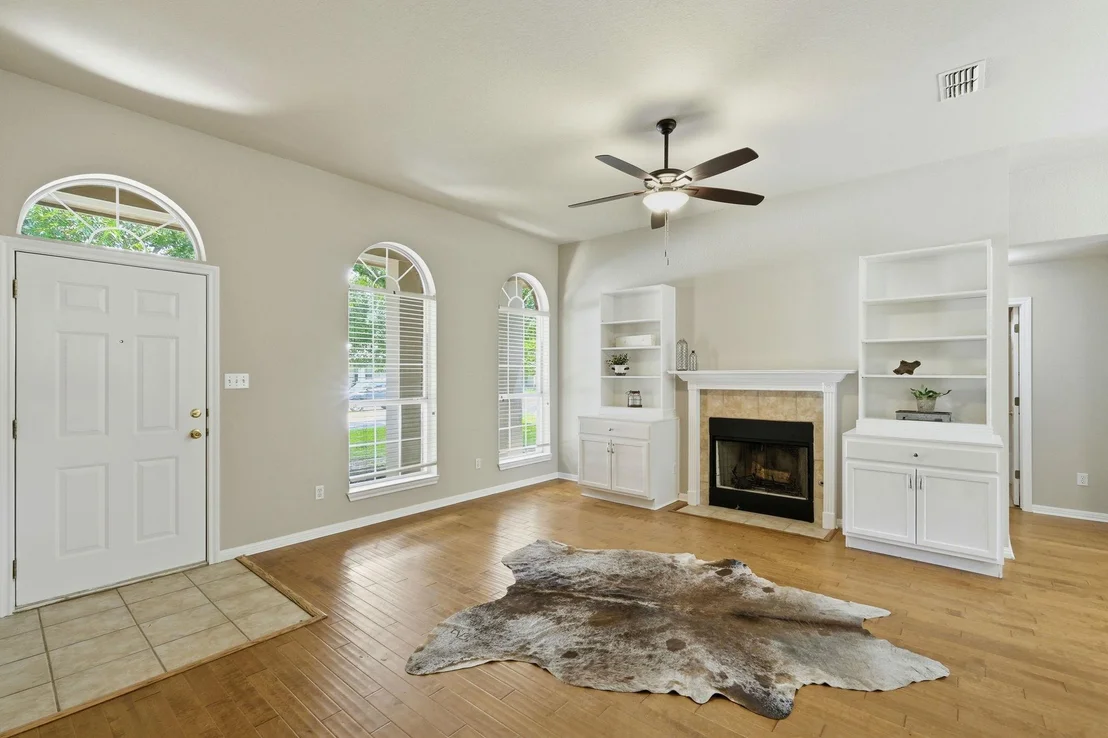 Photo of 3405 Crystal CIR