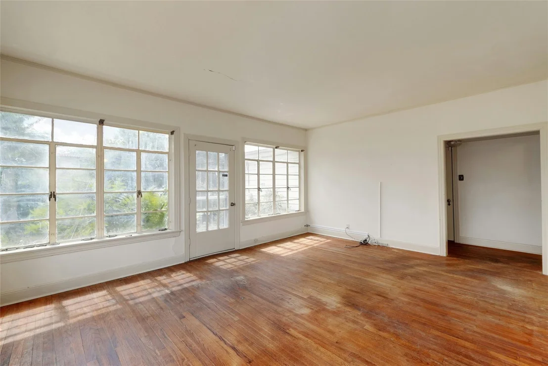 Photo of 809 Park BLVD