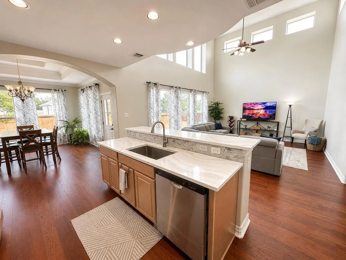 Photo of 237 Cardinal DR