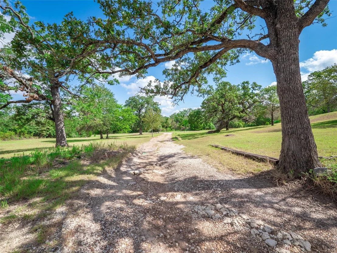 Photo of 499 Hidden Oaks DR