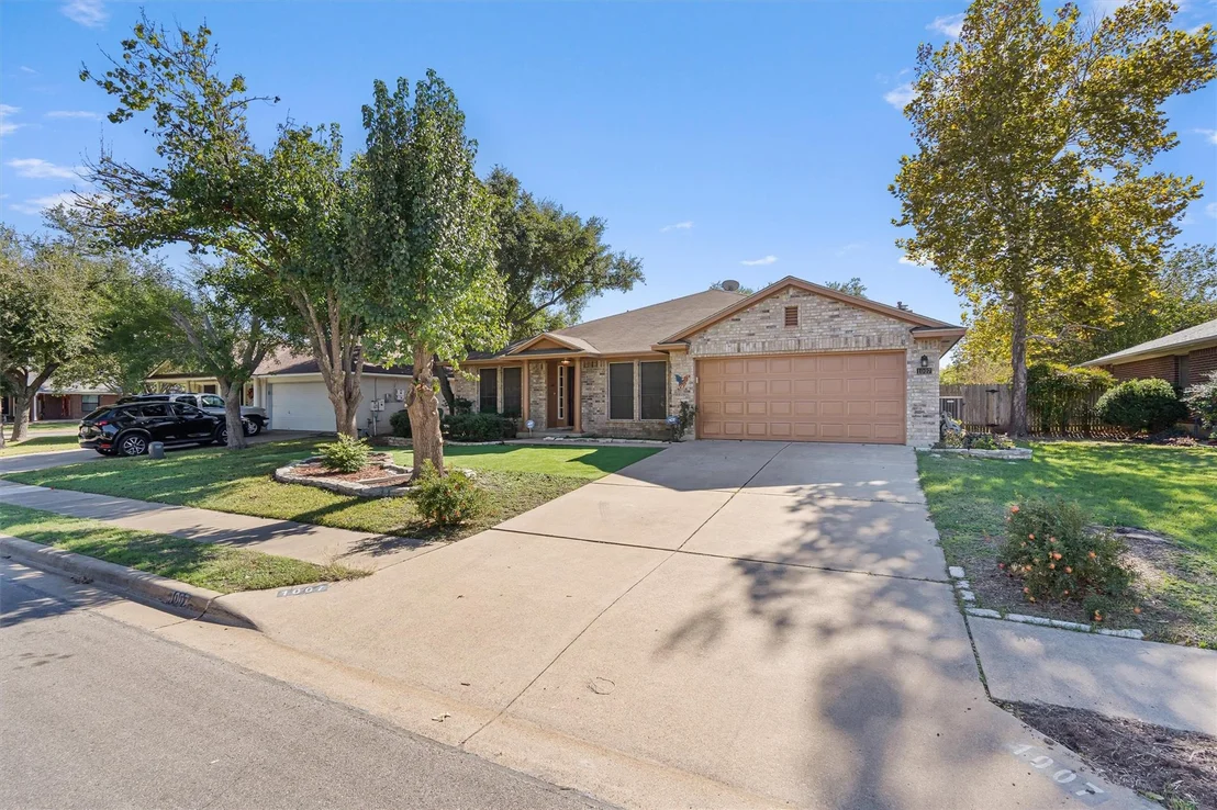 Photo of 1007 Leah LN