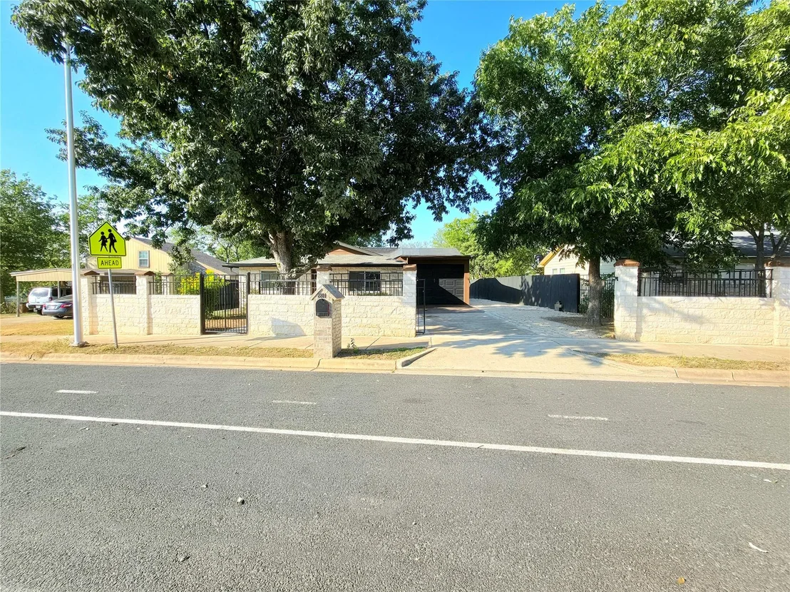 Photo of 2201 Teri RD