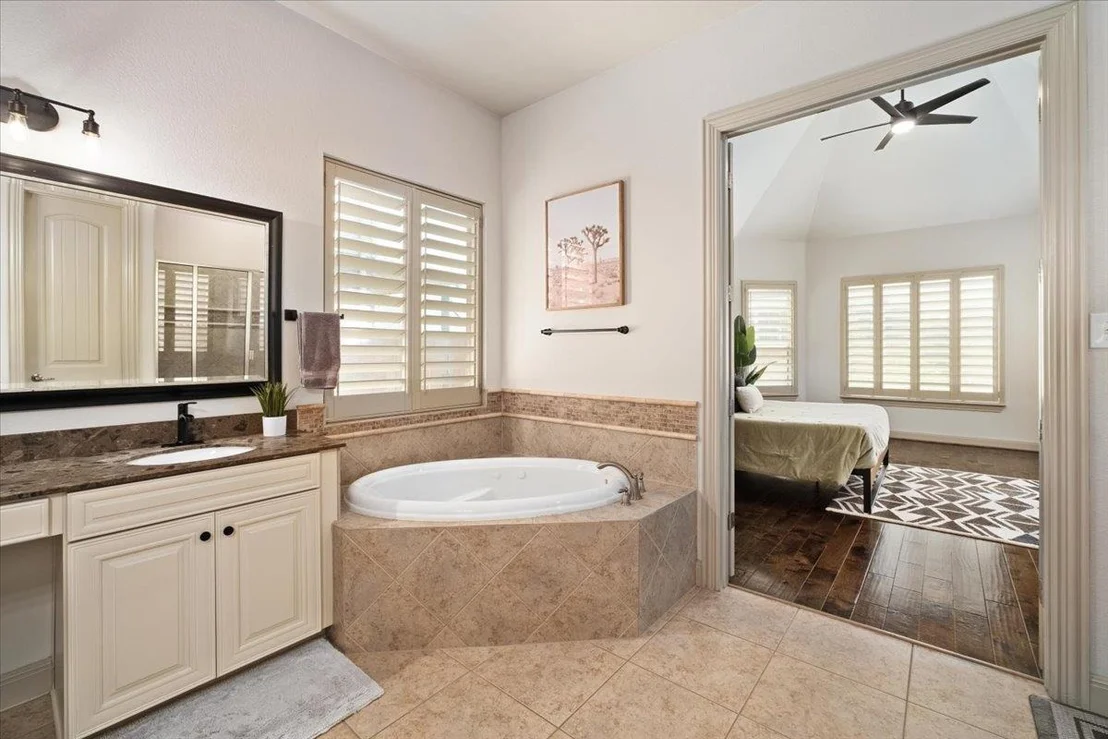 Photo of 596 Oyster Creek