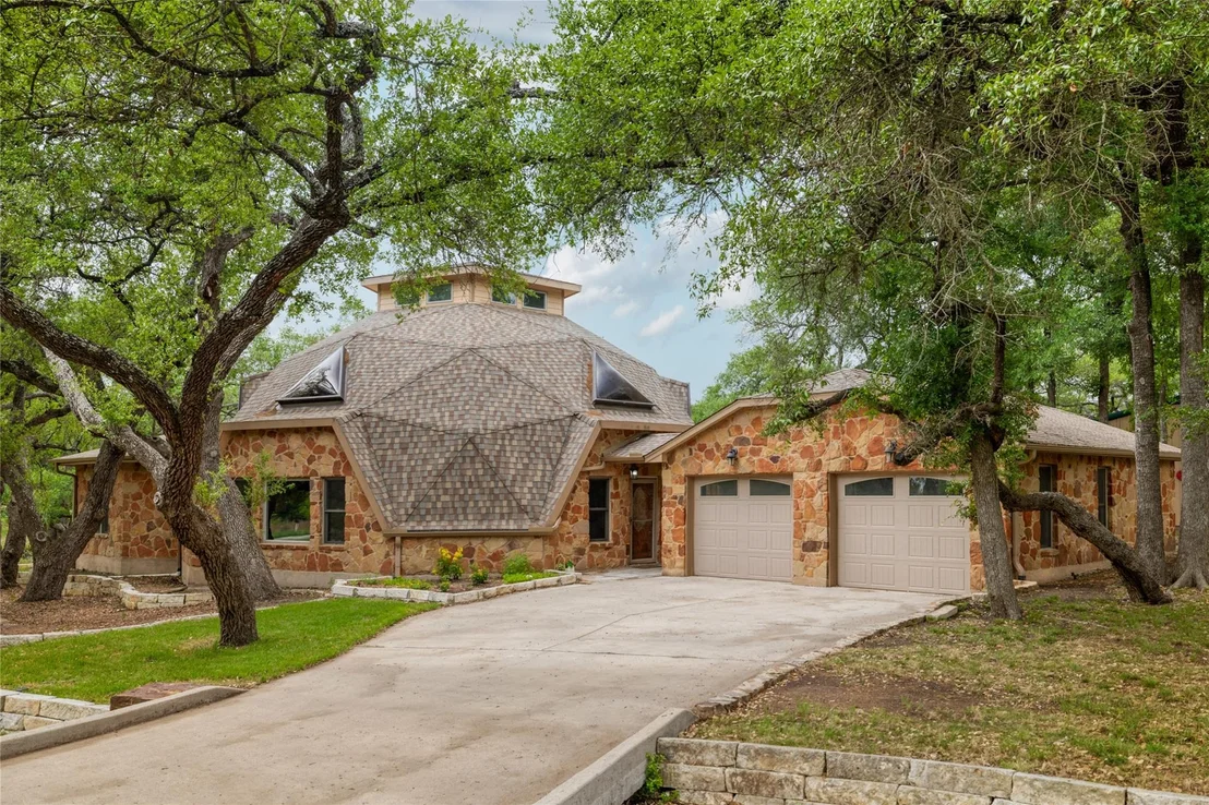 Photo of 16 Tall Oaks TRL