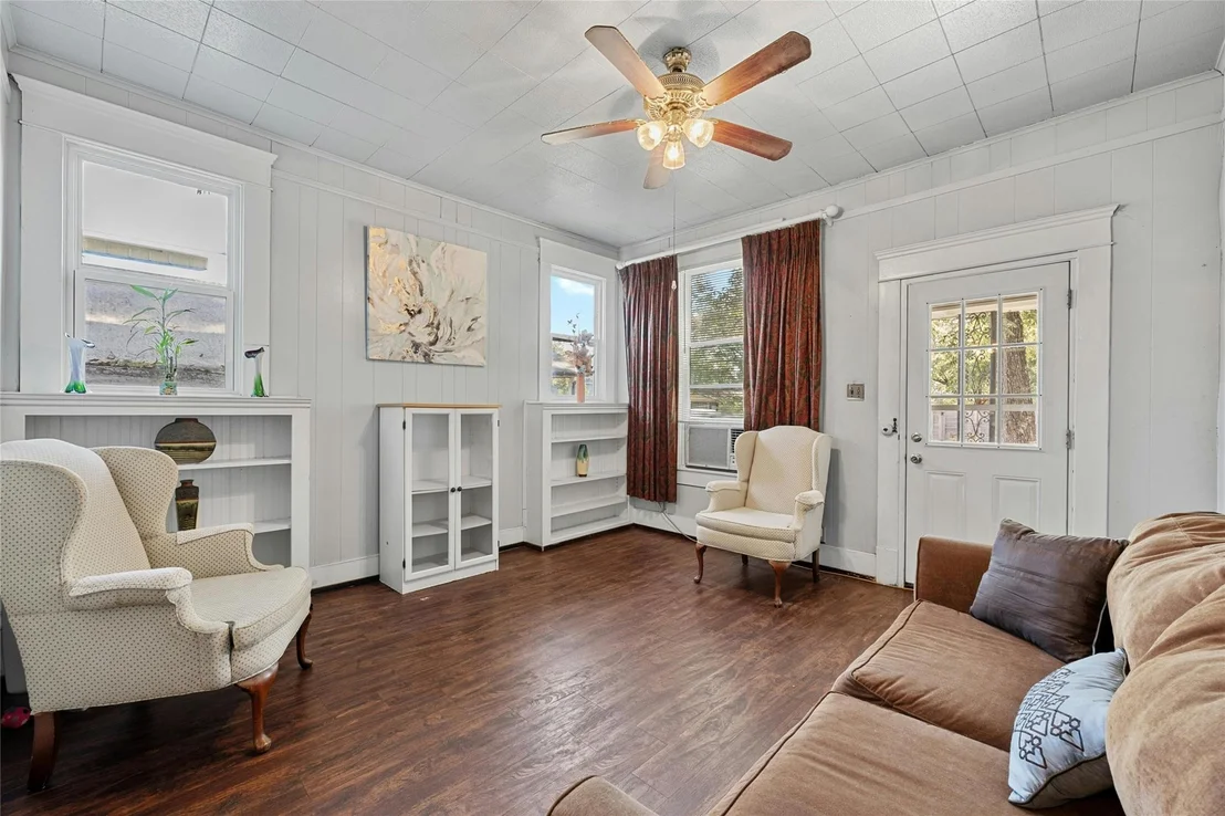 Photo of 1004 Vargas RD