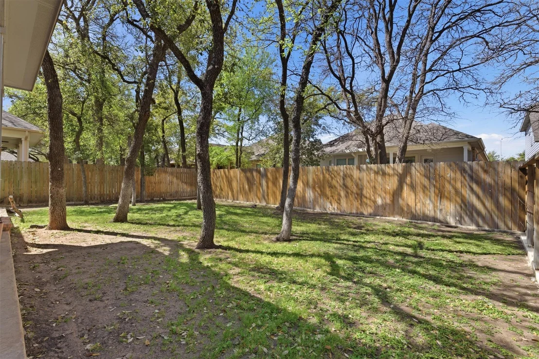 Photo of 170 Rosling DR