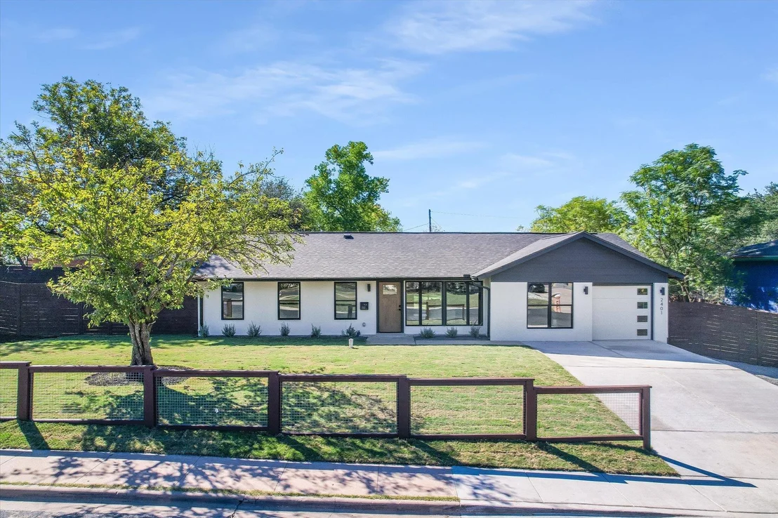 Photo of 2401 Rogge LN
