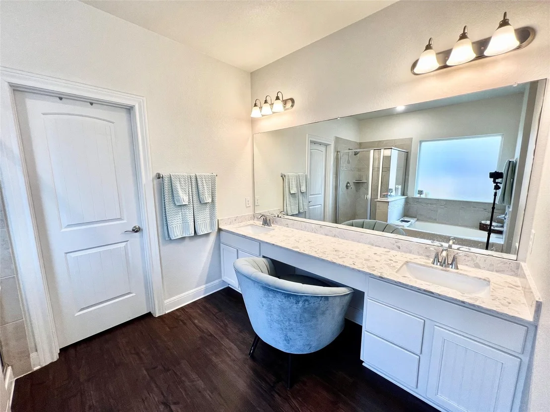 Photo of 504 Sheepshank DR