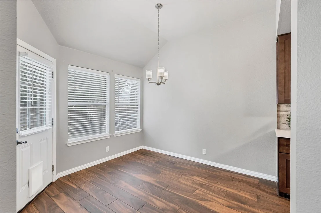Photo of 1851 Greening WAY