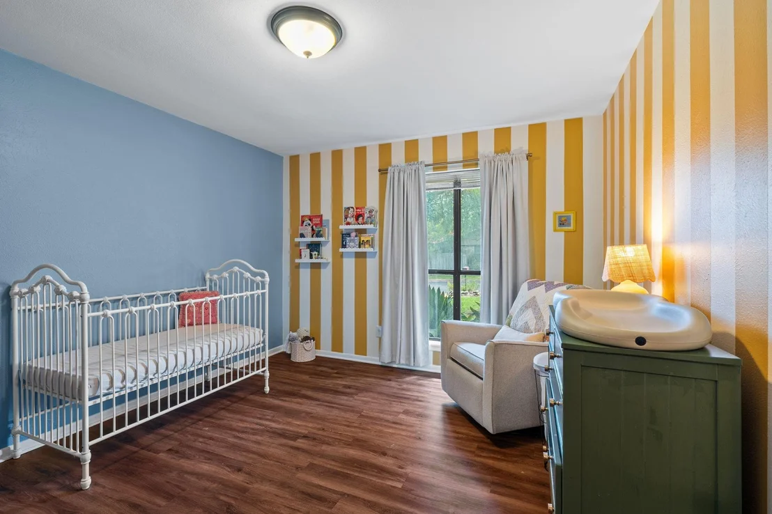 Photo of 301 Tallwood DR