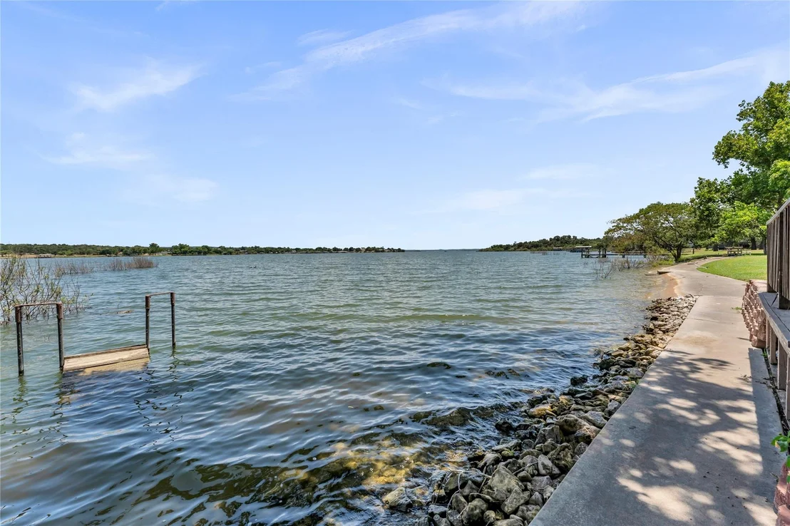 Photo of 386 Lake Loop
