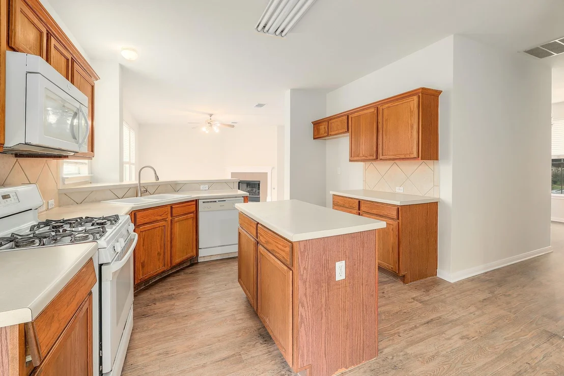 Photo of 102 Chandler Pointe LOOP
