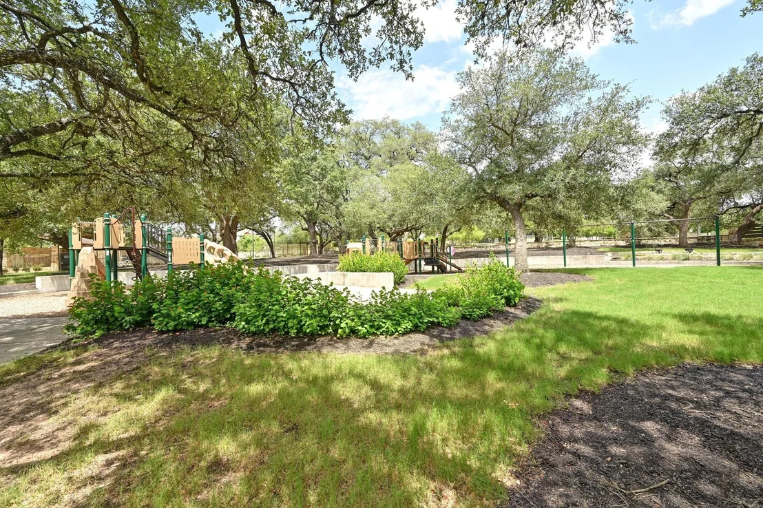 Photo of 903 Allende BND