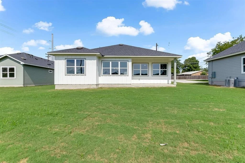 Photo of 1255 Pecan Valley DR