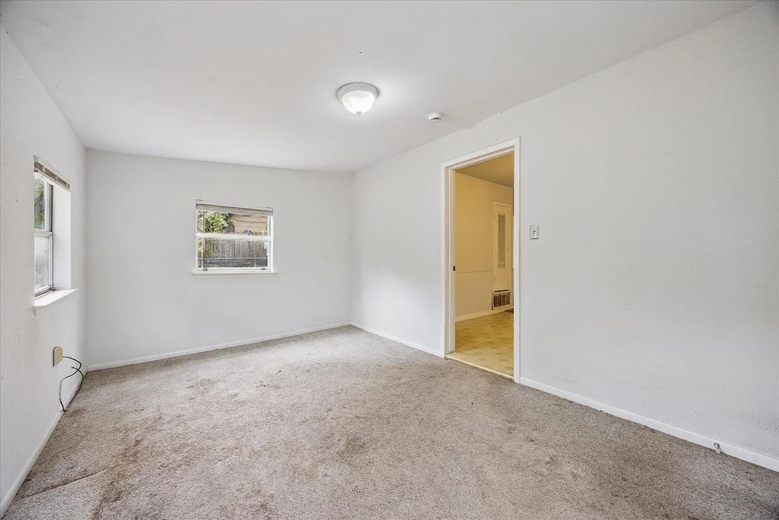 Photo of 402 Bramble DR