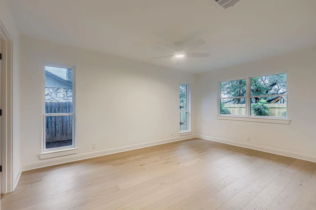 Photo of 11703 Oak Knoll DR