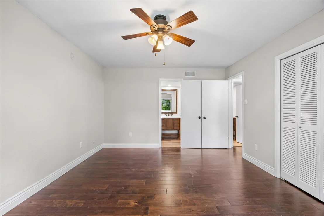 Photo of 8300 Belclaire CIR