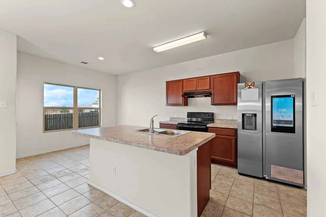 Photo of Unit 13E at 224 Circle WAY
