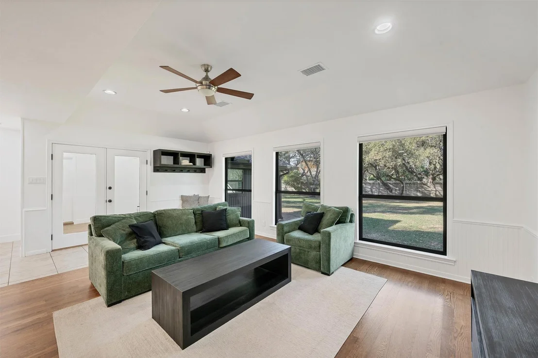 Photo of 3104 Oak Bend DR
