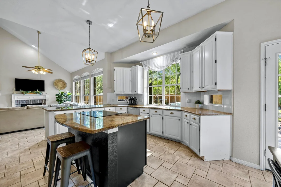 Photo of 1214 Cardinal LN