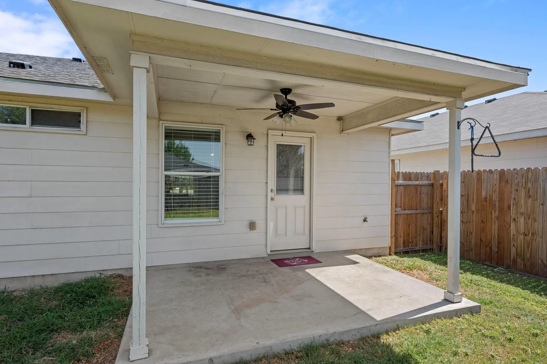 Photo of 121 McGugan LN