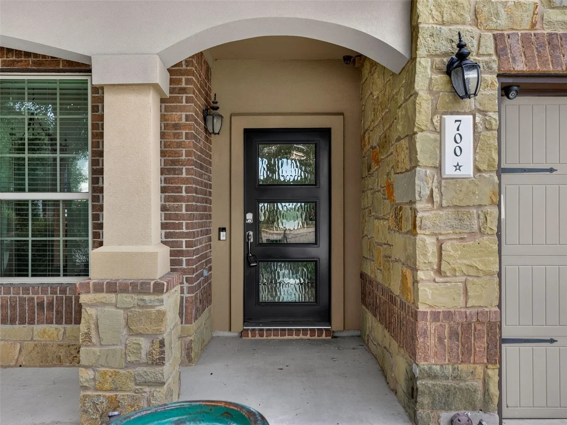 Photo of 700 Ledge Stone DR