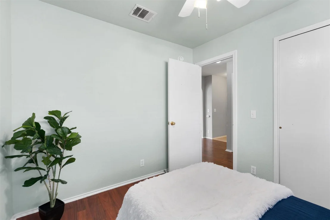 Photo of 512 Mitchell DR