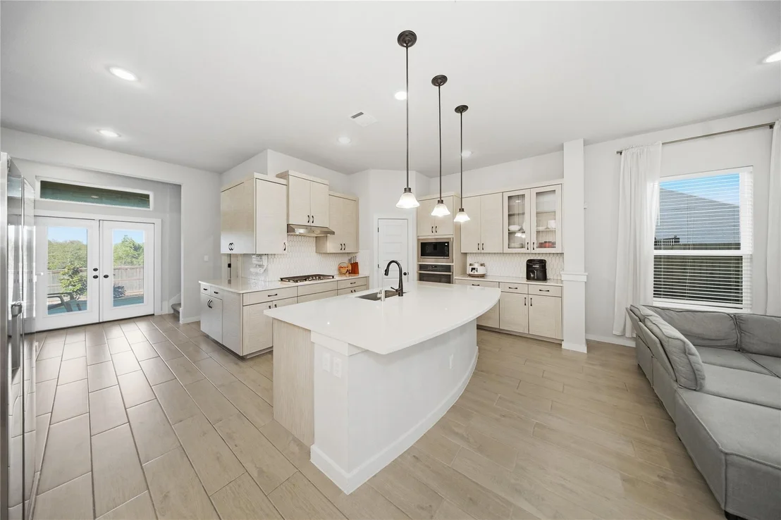 Photo of 616 Saturnia DR