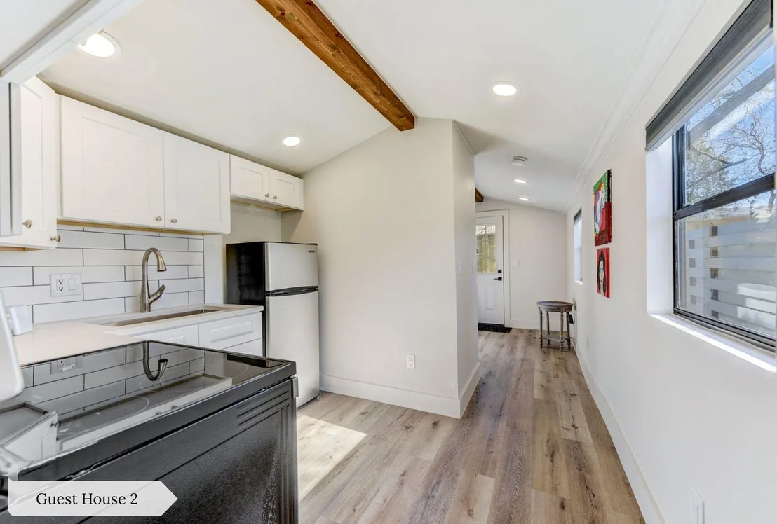 Photo of 7002 Whispering Oaks DR