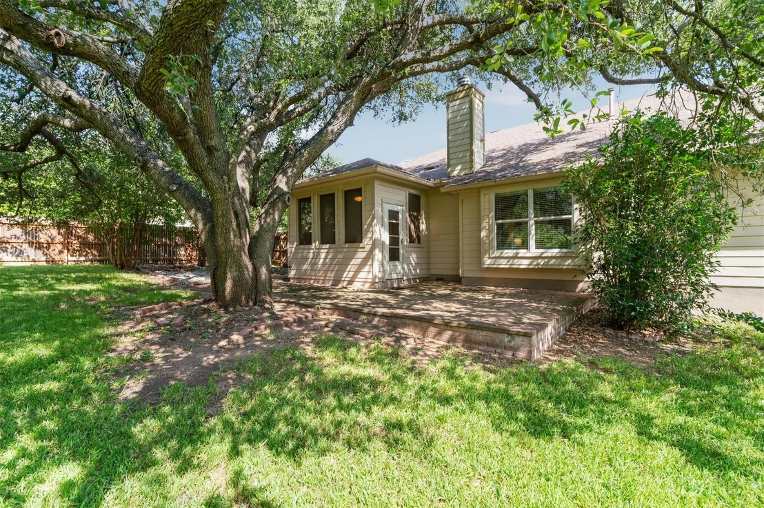 Photo of 2701 Rosemount CV