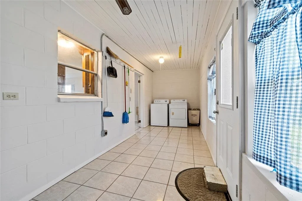 Photo of 106 Overview DR