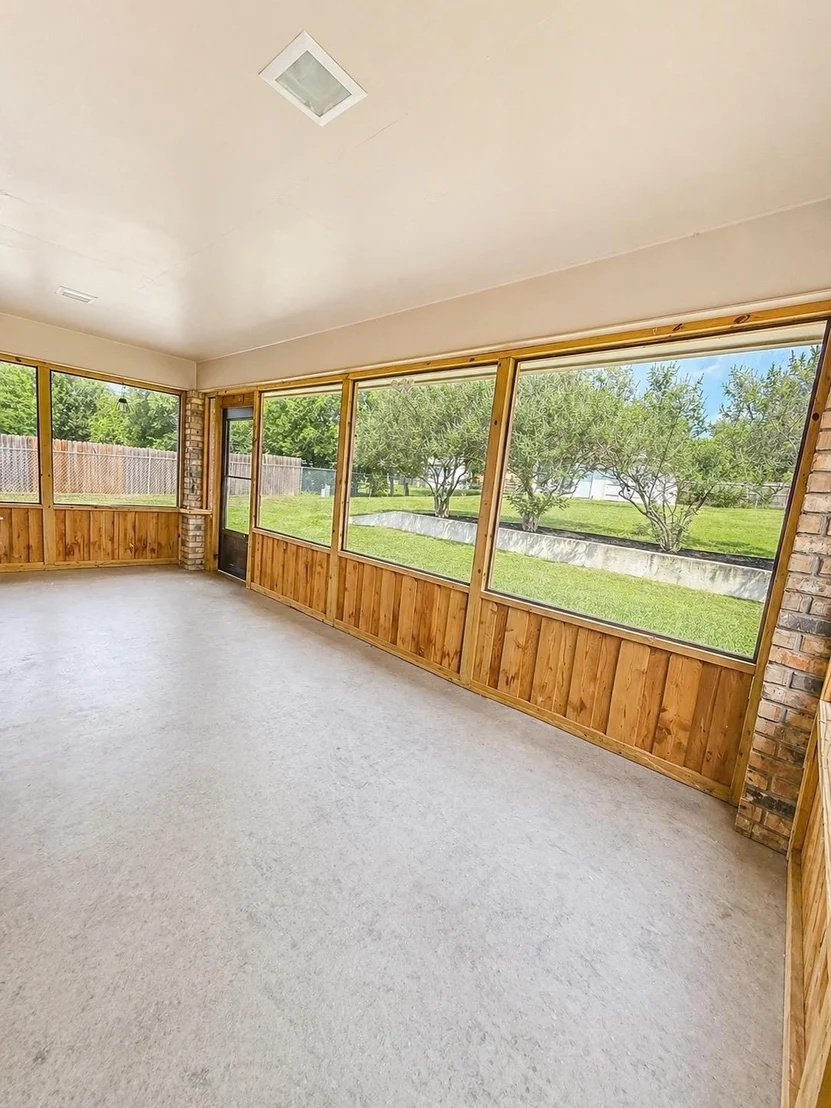 Photo of 405 Erie DR