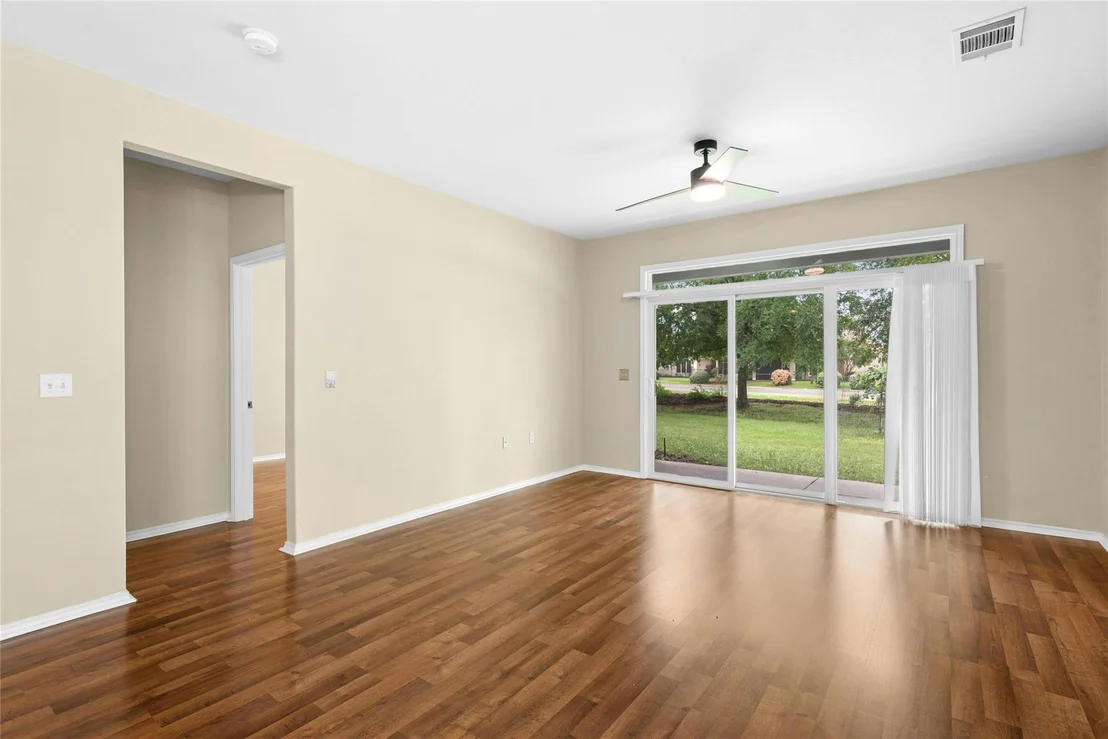 Photo of 111 Hampton CIR