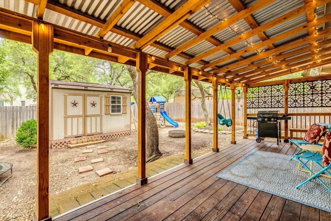 Photo of 809 Hilltop DR