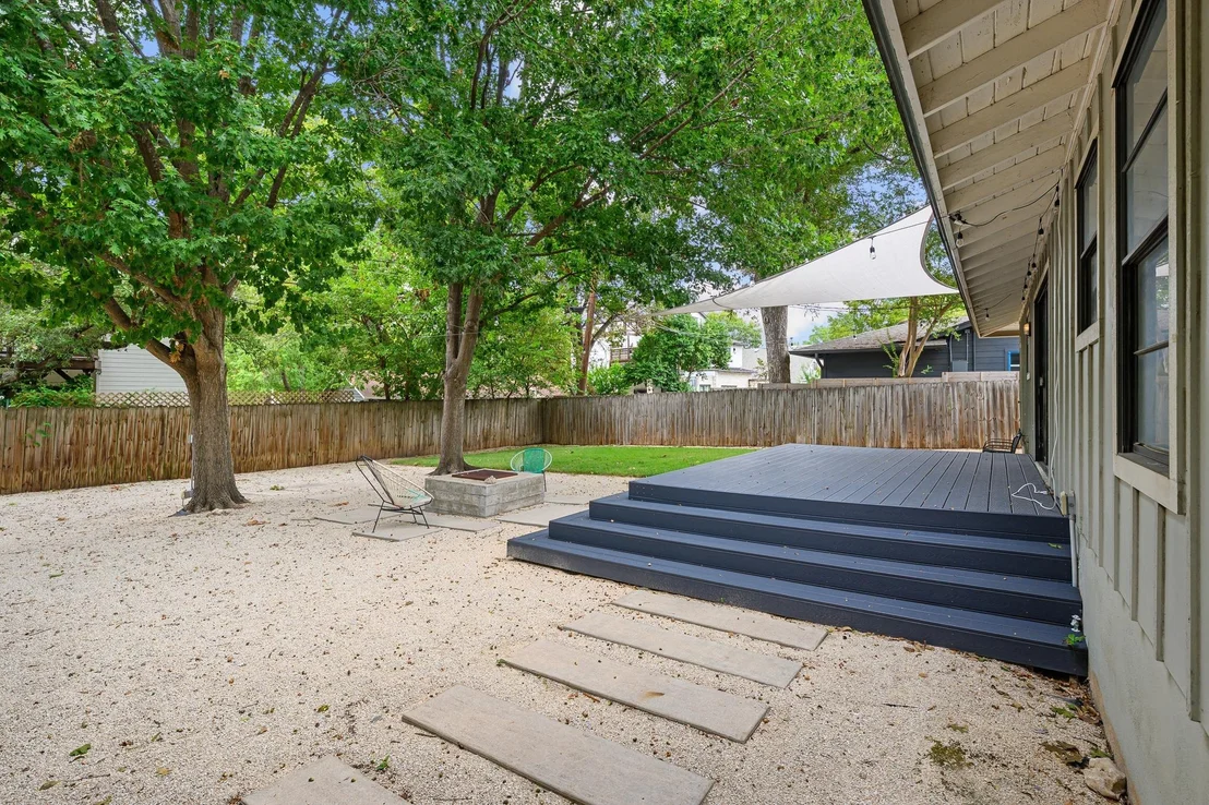 Photo of 2506 East Side DR