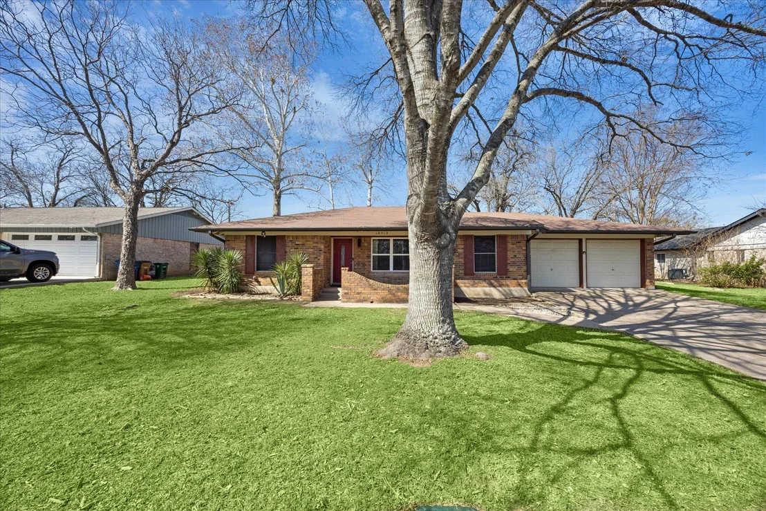 Photo of 10512 Walnut Bend DR