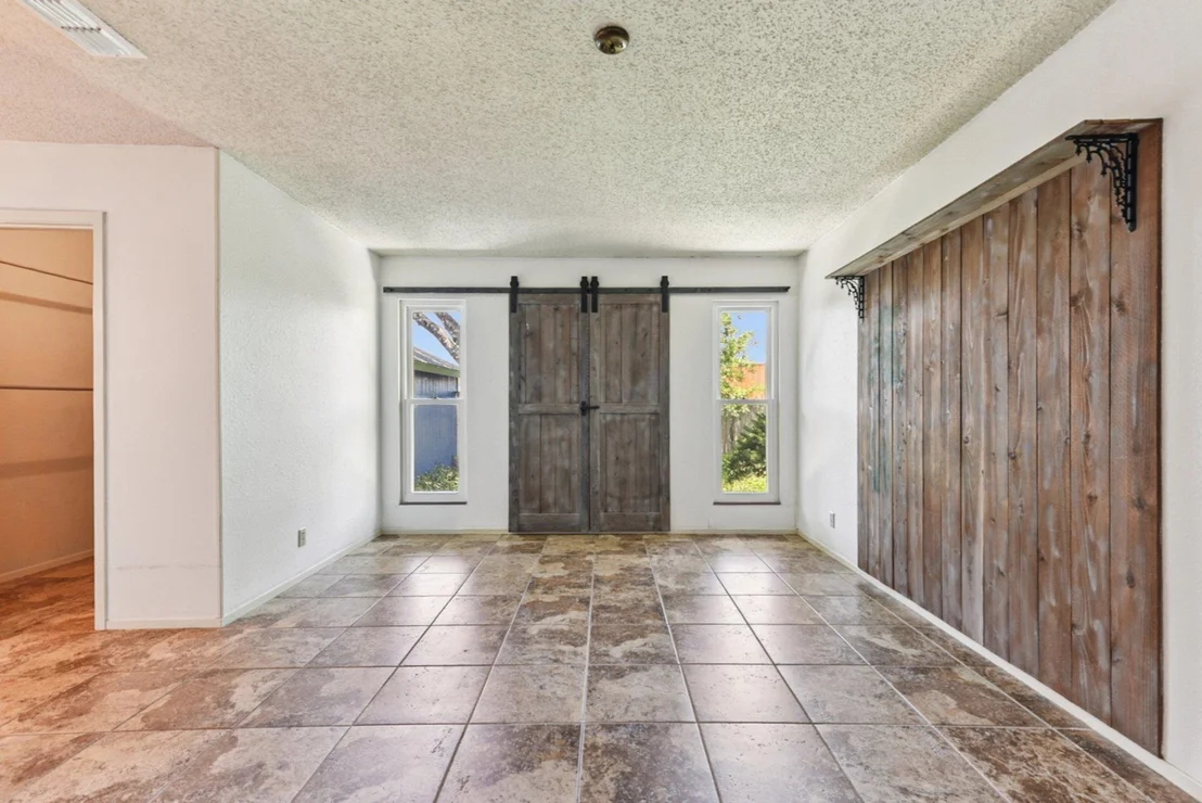 Photo of 602 Splitrock