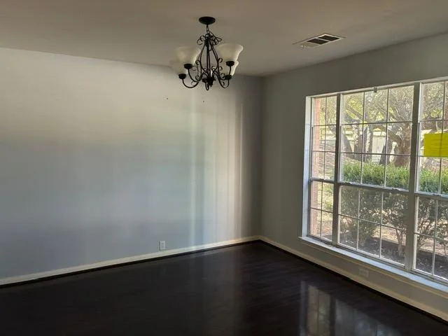 Photo of 825 Barefoot CV