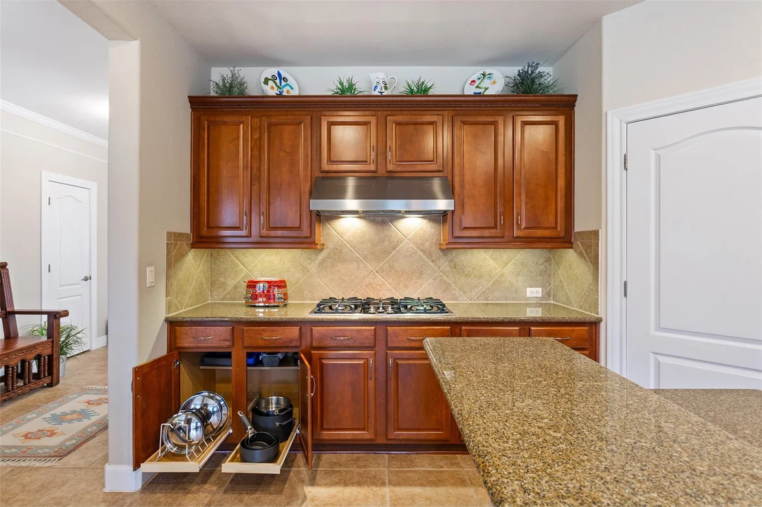 Photo of 619 Breezeway LN