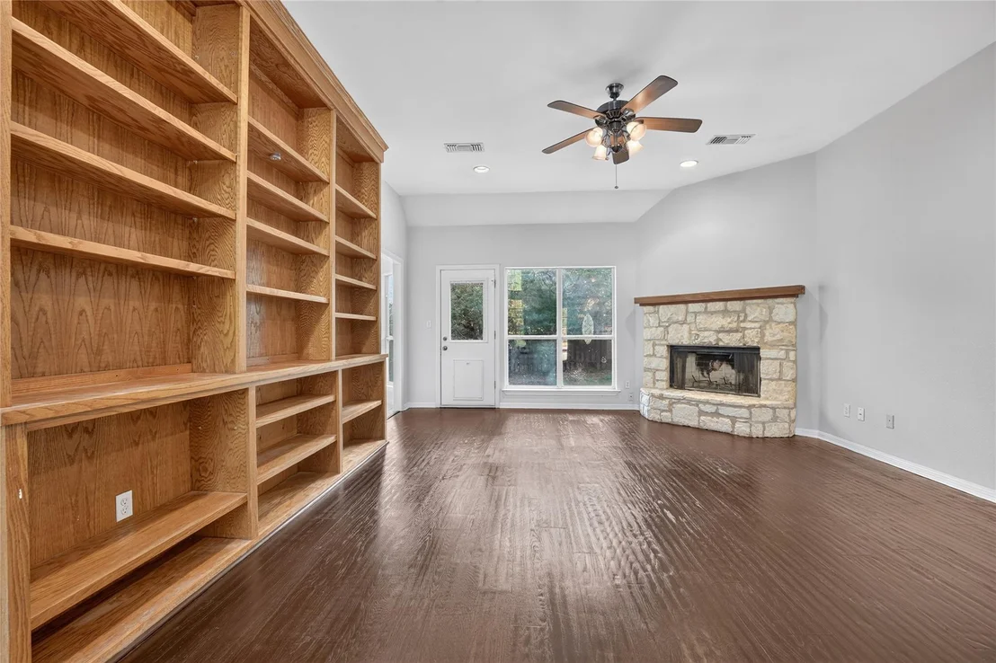 Photo of 4 Cedarwood CIR