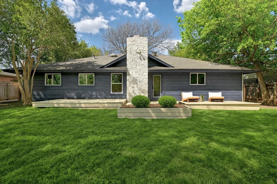 Photo of 9801 Oak Hollow DR