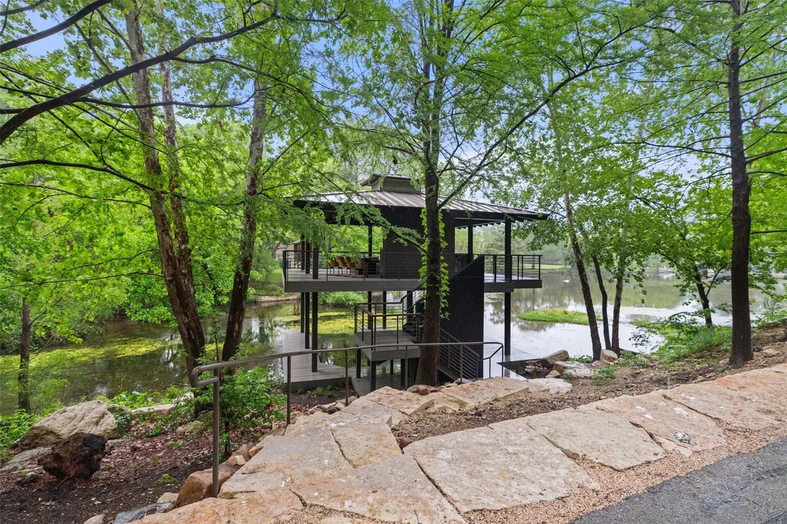 Photo of 4625 Rockcliff RD