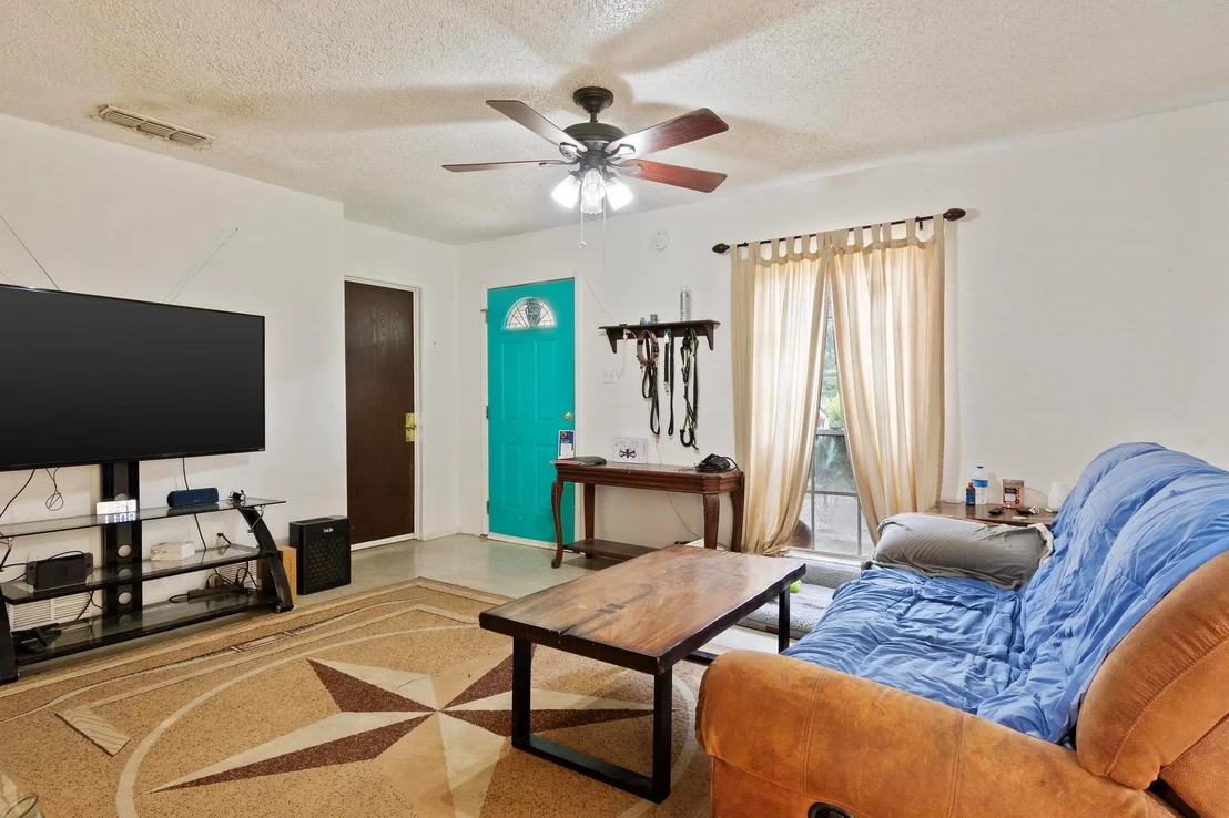 Photo of 1107 Kenyon DR