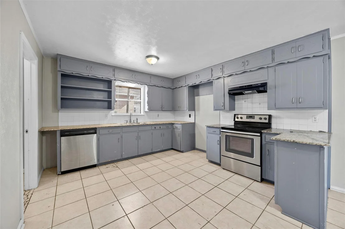 Photo of 1302 Cedar DR