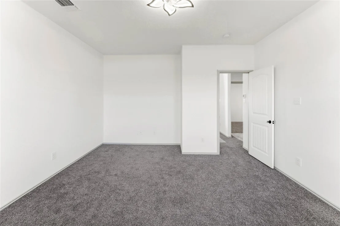 Photo of 100 Serpentine LN