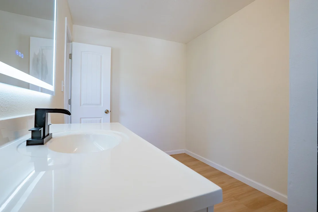 Photo of 1012 Hill ST