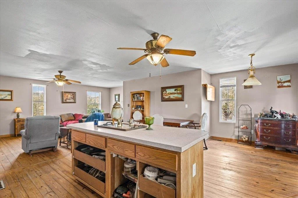 Photo of 3615 Peninsular DR