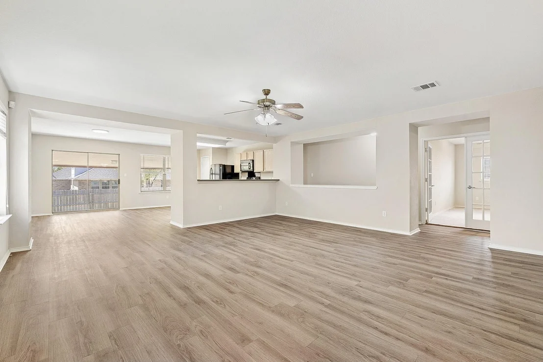 Photo of 301 Wildwood DR
