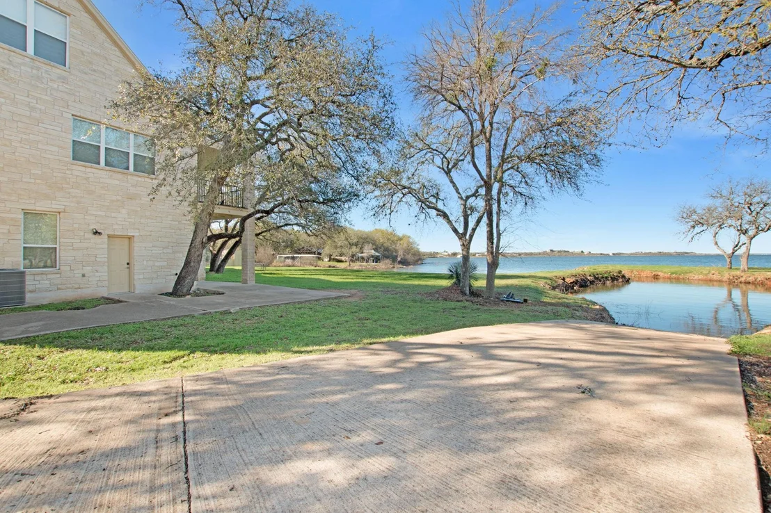 Photo of 101 Kelly Emeralds RD